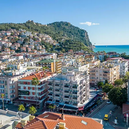 Aslan Corner Szálloda 3*